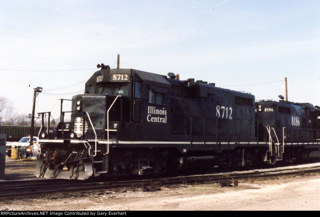 IC GP11 #8712 - Illinois Central